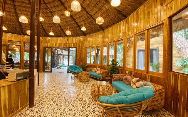 Mua Caves Ecolodge