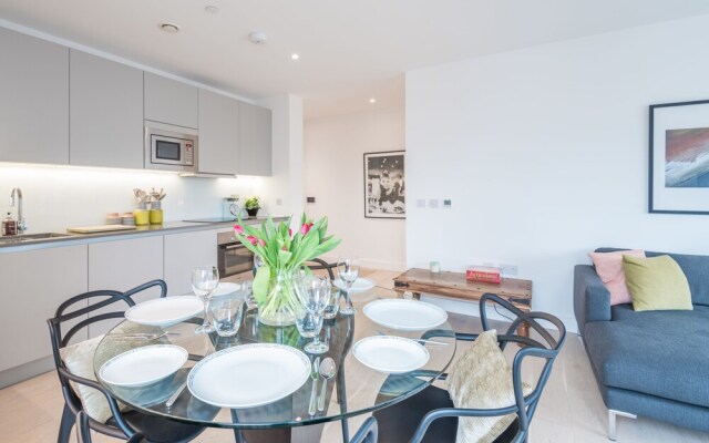 Elegant Battersea Park Home by the Thames