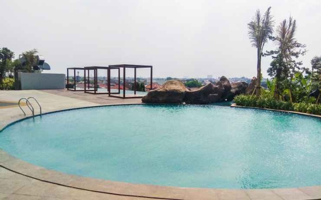 1BR Minimalist and Comfy at Grand Kamala Lagoon Apartment By Travelio – Pool – Bekasi