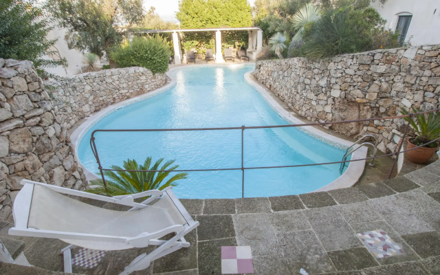 Romantic Flat with Pool