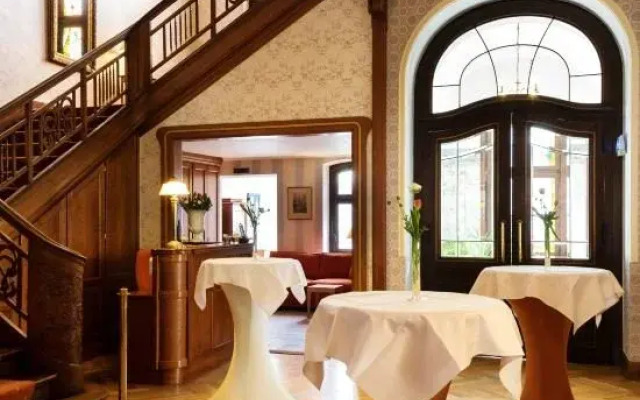 Alte Villa Ling