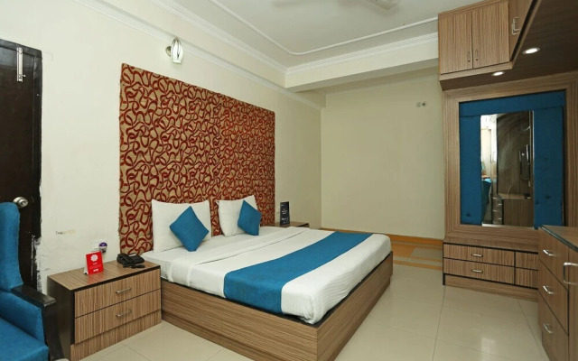 Queens Pearl Inn by OYO Rooms