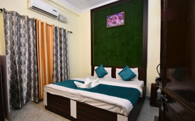 Hotel Tapovan Inn by Riversun Hotels