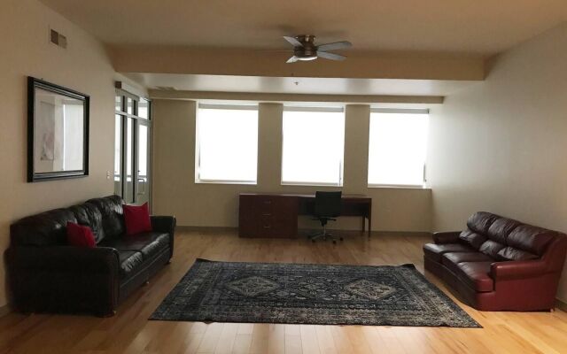 Pleasant  2BR Apartment | Great Value Downtown