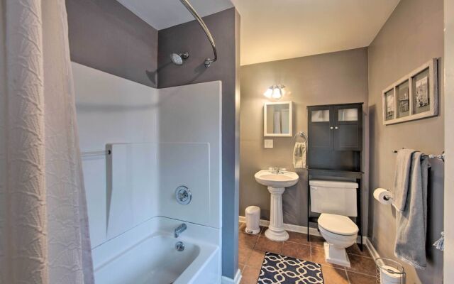 Harrisburg Retreat w/ Deck, Balcony & Grill!