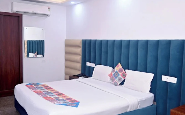 Hotel Golden By Admire Stay