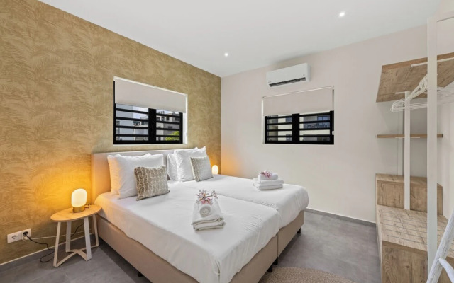 Villa pura vida with pool at mambo beach