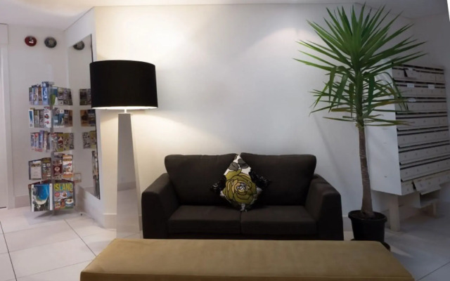 Abbey on Roma Hotel & Apartments