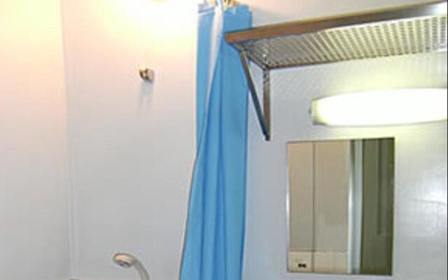 Ryokan Nihonkan Hotel