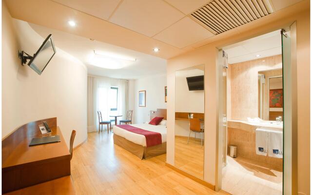 Duerming Longoria Plaza Hotel