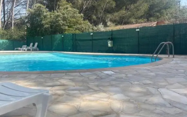 Studio Sanary bord de mer