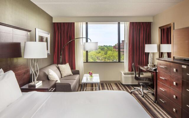DoubleTree by Hilton Hotel Largo/Washington DC