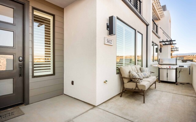 Desert Daydream 4 Bedroom Townhouse