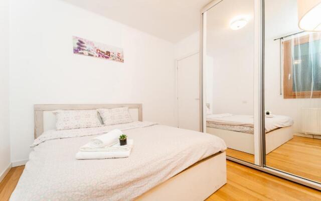 Central 700 square Fructus plaza - Eva apartment