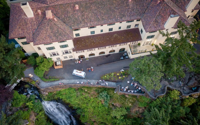 Columbia Gorge Hotel and Spa