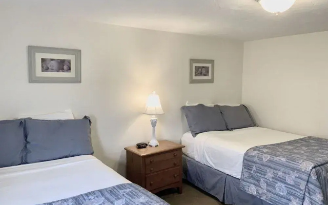 Lighthouse Inn
