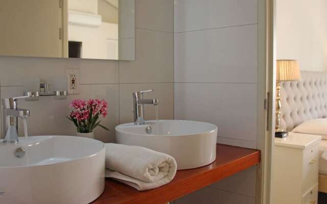 Sea View Villa by the Mambo Beach with Private Pool