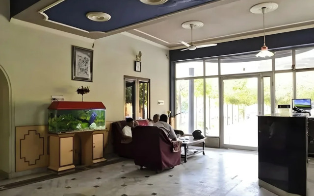 Hotel Amrapali