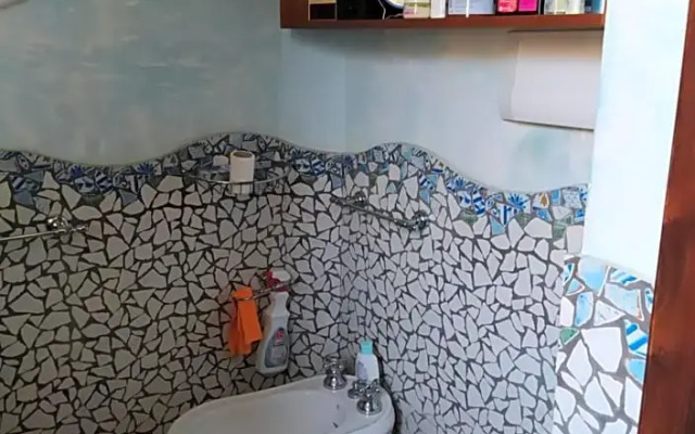 Dog House From Pompei-Amalfi