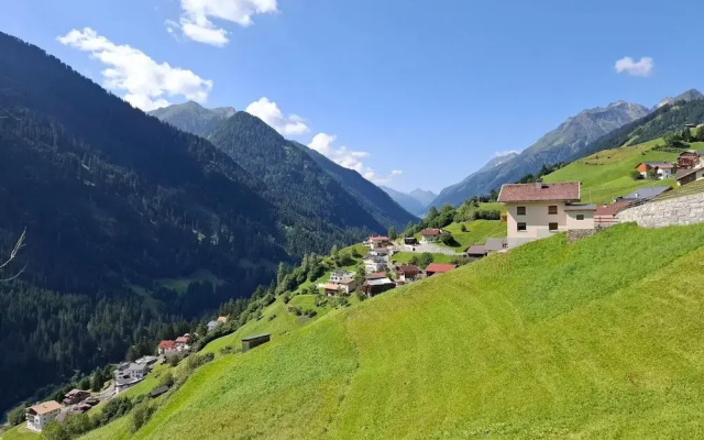 Cchalet in Ischgl Near Mountain Railway