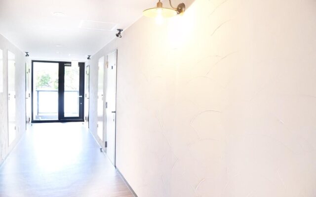 Hotel 385