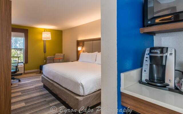 Holiday Inn Express Hotel & Suites Jacksonville - South, an IHG Hotel