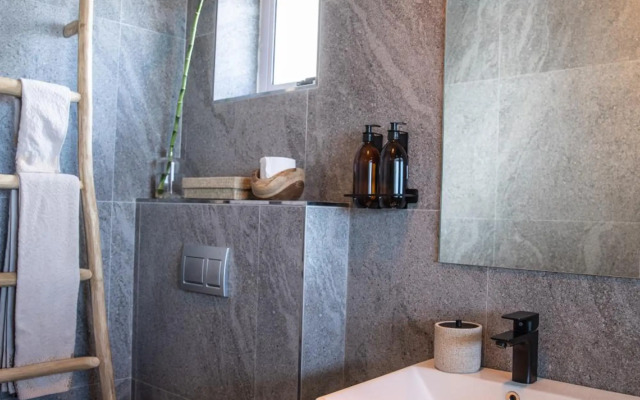 Sea Castle Hotel Camps Bay