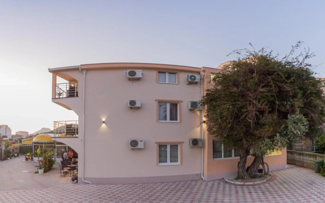 Villa Jadran Apartments