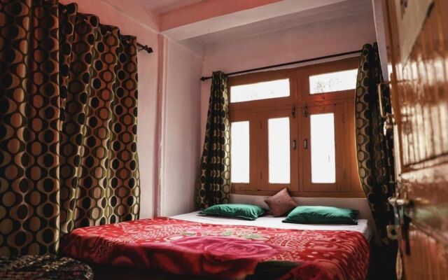 Nomads Hostel
