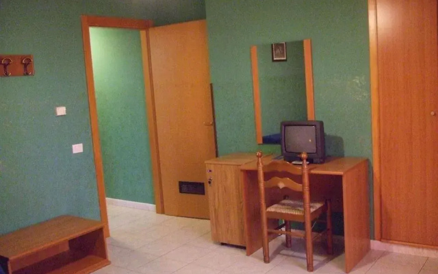 Kiris Hotel