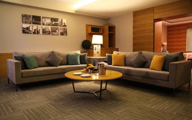 Yayoba Hotel