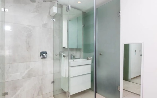 Plush Loft Apartment With Signal Hill View