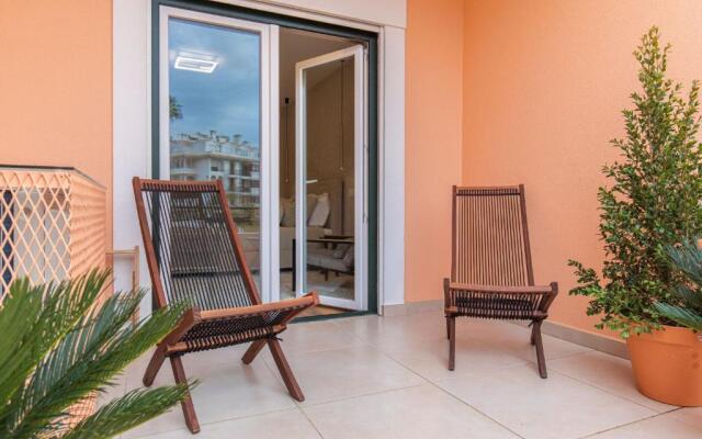 Deluxe 2BDR Apartment in Carcavelos by LovelyStay