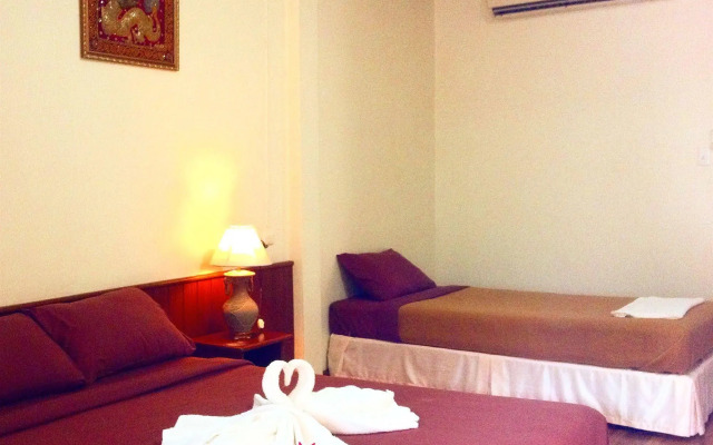 Khaolak Inn