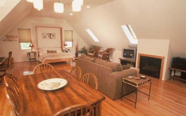 Habberstad House Bed And Breakfast
