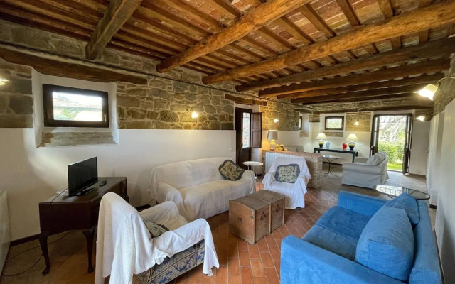 Spacious Holiday Home With Swimming Pool