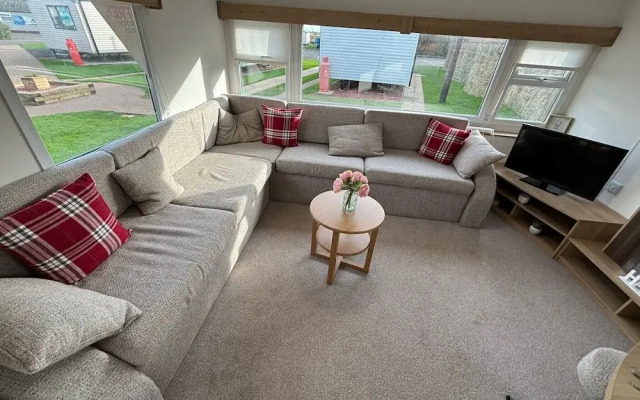 Cozy Coastal Caravan in Eyemouth