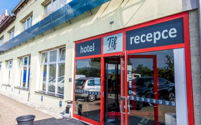 TIF hotel & restaurant