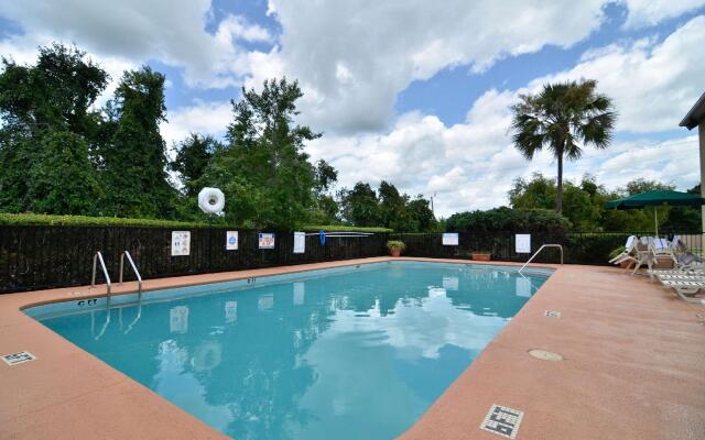 Quality Inn & Suites Live Oak I-10 Exit 283