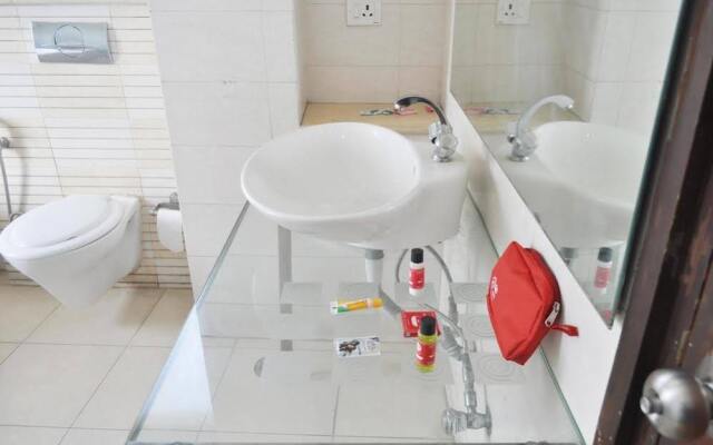 OYO Premium Old Gurgaon