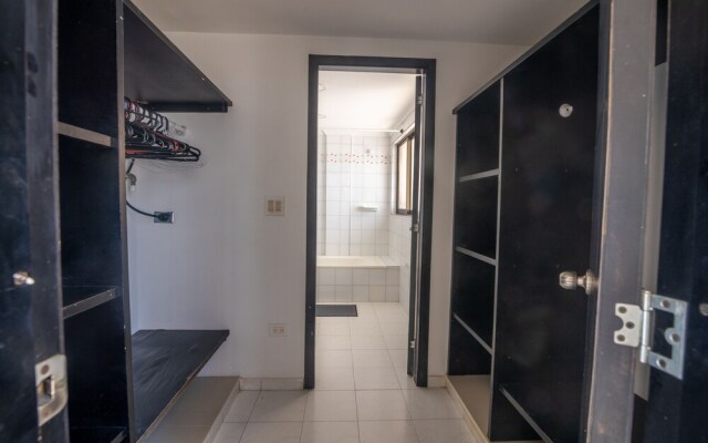 Penthouse con Piscina Privada El Laguito