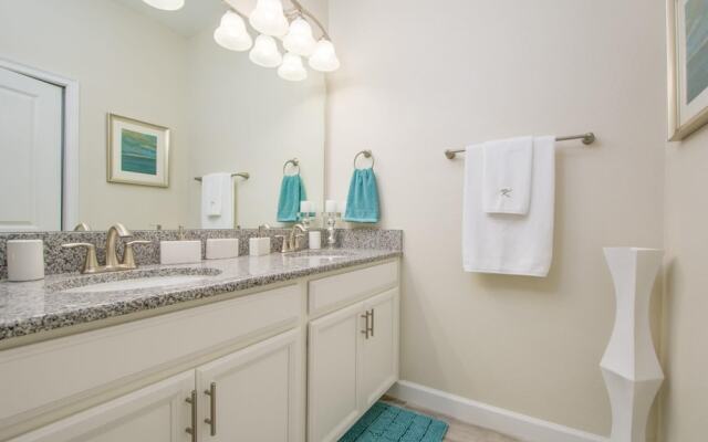 Luxury Oasis - Private Pool Prime Location