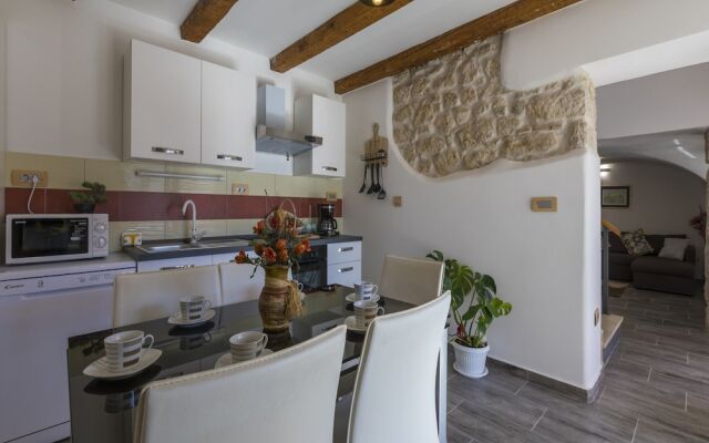 House Odiseja