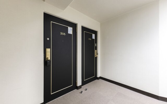 Few Days Condominium 205