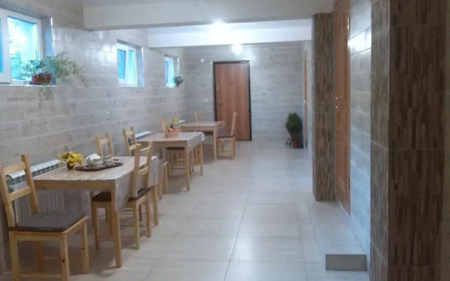 Guest House on Festivalnaya
