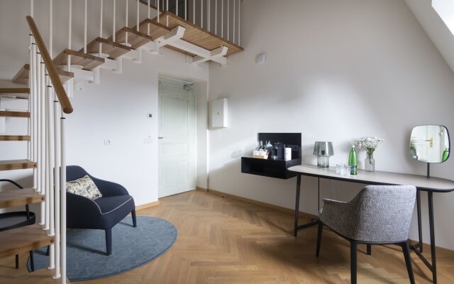 Mottl House by Adrez