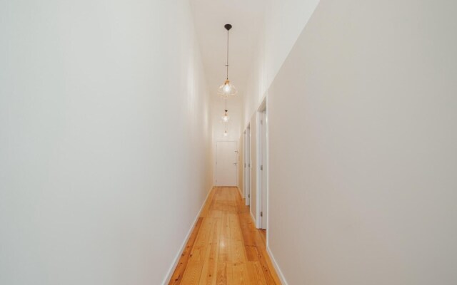 Porto Modern Downtown Apartment C