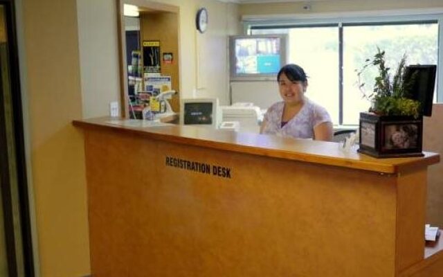 Airport Inn