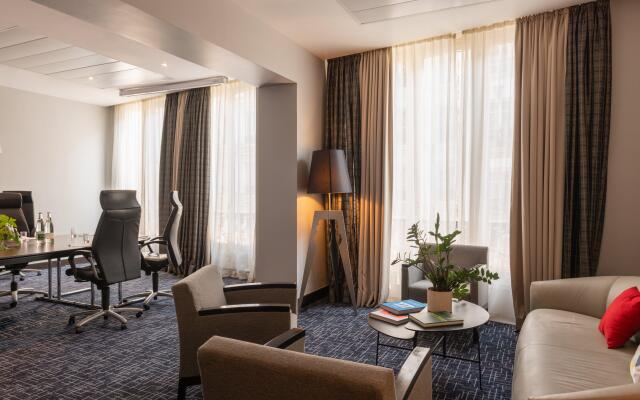 Crowne Plaza Paris Republique, an IHG Hotel