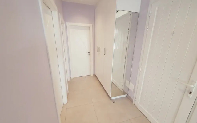 Elegant and Spacious Apartment With Sea Vieuw